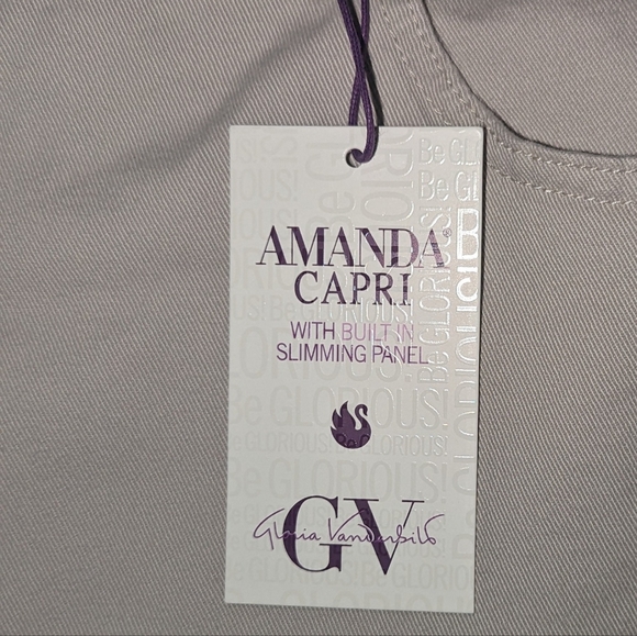 NWT,Gloria Vanderbilt Amanda,khaki, stretch, slimming capris-women's 24w - Picture 3 of 7